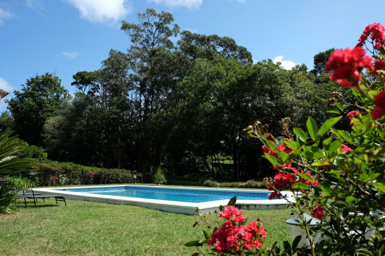 Pink House Azores ปอนตาเดลกาดา ภายนอก รูปภาพ