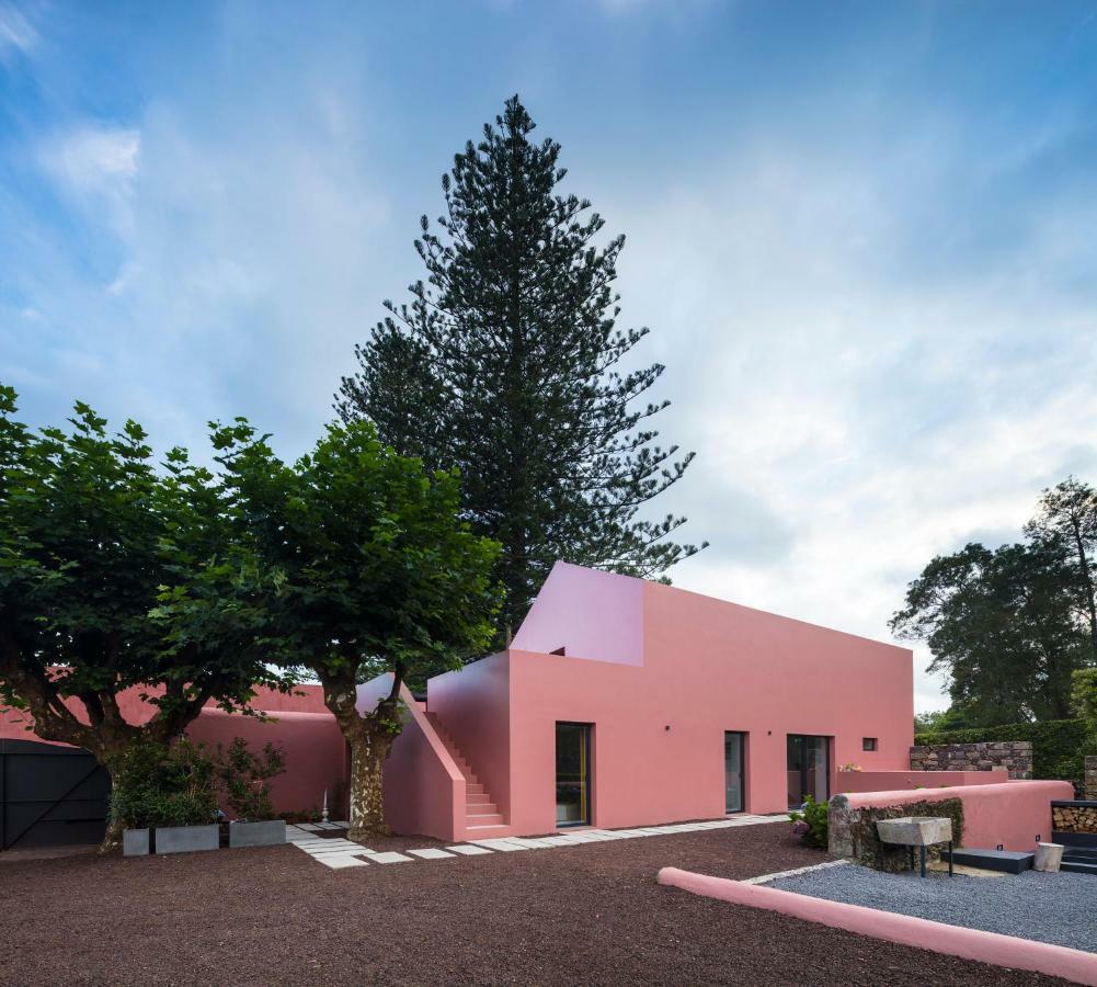 Pink House Azores ปอนตาเดลกาดา ภายนอก รูปภาพ