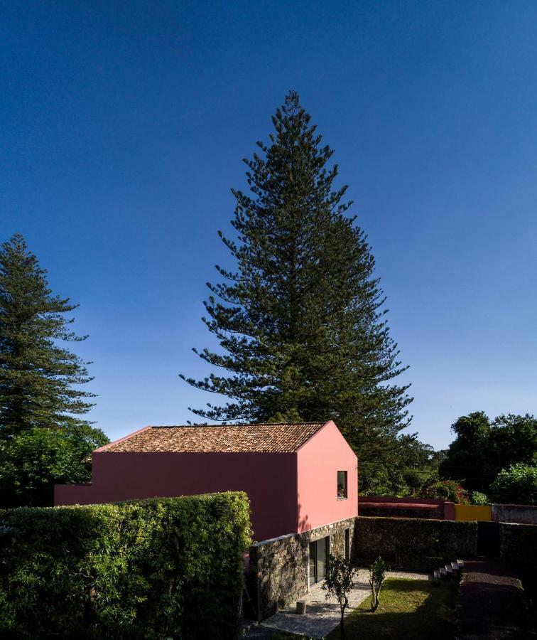 Pink House Azores ปอนตาเดลกาดา ภายนอก รูปภาพ